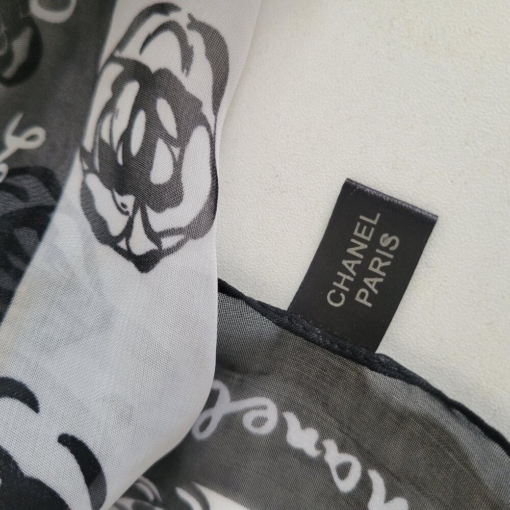 Vintage Chanel Black and White 100% Silk Scarf Long Rectangular RARE 59 x 20 - Picture 7 of 16
